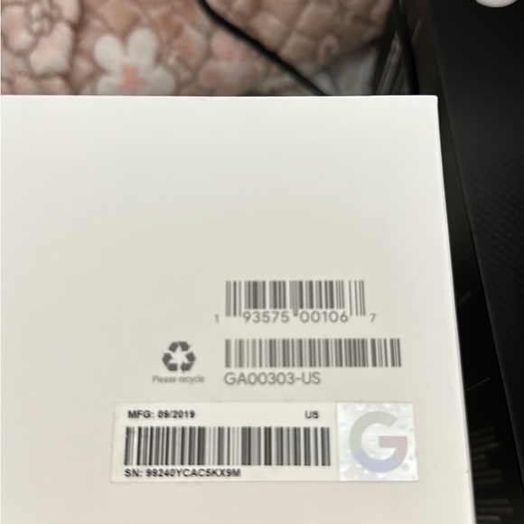 Google Stadia Bluetooth Gaming Google Ultra Included (White) - Picture 4 of 5